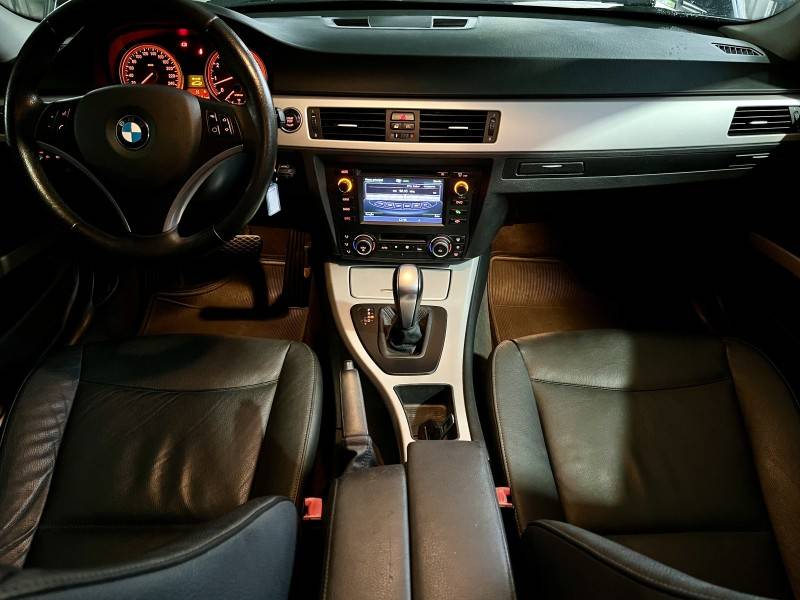BMW - 325I - 2010/2011 - Preta - R$ 72.900,00